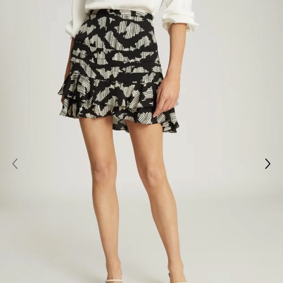 NWOT Reiss Cadence Printed Mini Skirt - Picture 2 of 6